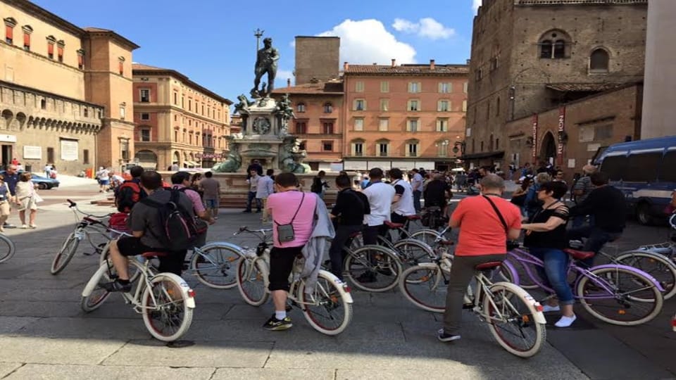 Visita Guiada En Bicicleta Por Bolonia Getyourguide