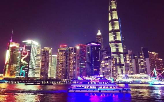 Shanghai in 5 Stunden: Flusskreuzfahrt, Shanghai Tower & Essen gehen