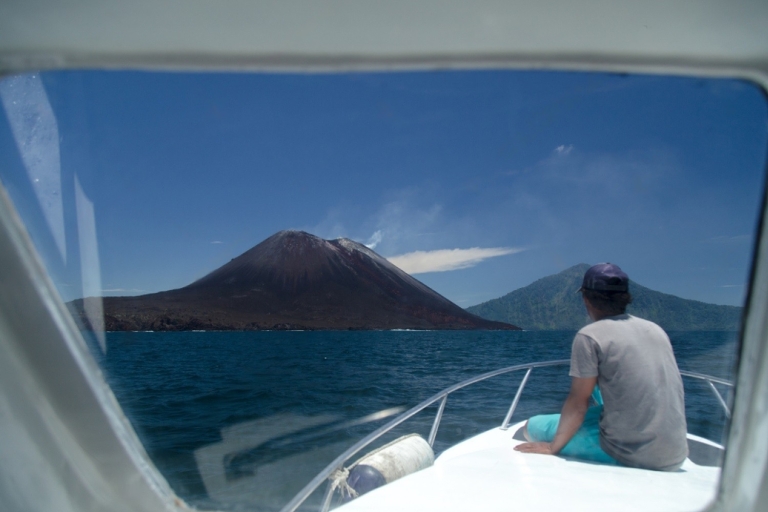 From Jakarta : Explore Krakatau Volcano Tour (de) 57106