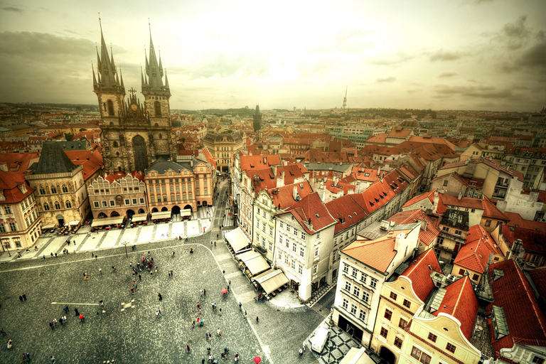 Privé sightseeing transfer Praag - Wenen