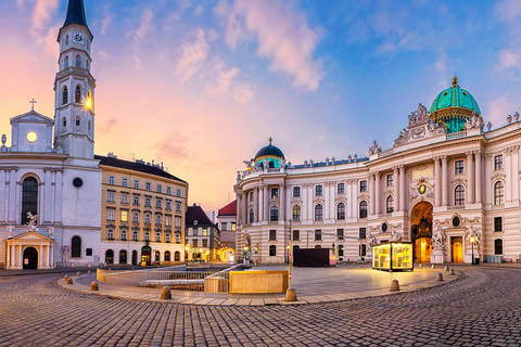 Private sightseeing transfer Prague - Vienna