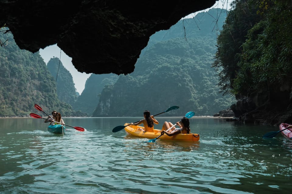 Au D Part De Ninh Binh Croisi Re De Heures Dans La Baie De Lan Ha