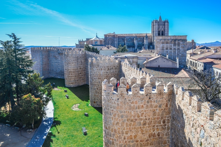 Madrid: Avila with Walls and Segovia with Alcazar Ávila Tour with Walls and Self-Guided Visit to Segovia
