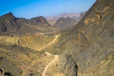 Heldag till Wadi Bani Awf-Balad Sayt-Nakhal Fort-Hot Spring