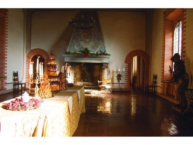 Visit Gropparello Castle of Groppare Historical Guided Tour in Piacenza