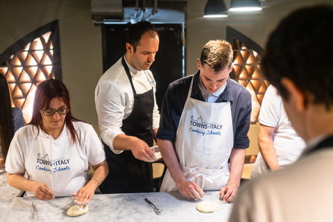 Milan: Pizza and Gelato-Making Class with Dinner and Wine