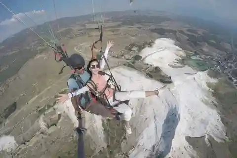 Pamukkale: Tandem Paragliding with Ancient Hierapolis Views