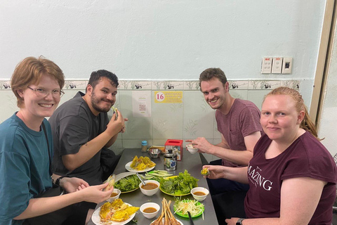 Da Nang: Street Food Private Walking Tour with Tastings Da Nang: Street Food Walking Tour with Tastings