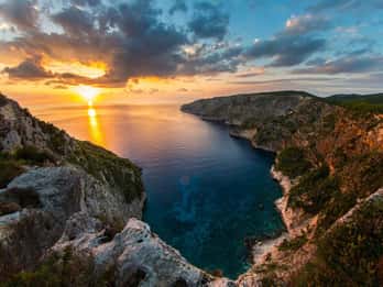 ¡Excursión a Kampi al atardecer en Zante con la Noche Griega!