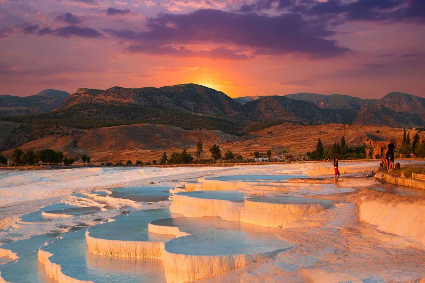 From Fethiye: Pamukkale & Hierapolis Day Trip w/ Meals