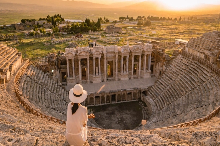 Z Fethiye: jednodniowa wycieczka do Pamukkale i Hierapolis z posiłkami