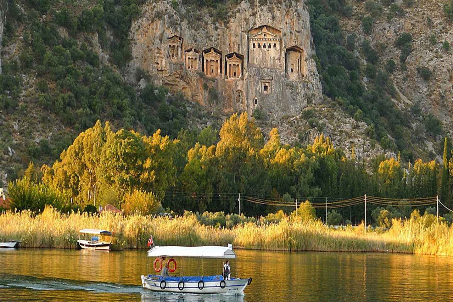 “费特希耶出发：畅游达利安，享泥浴与龟滩”