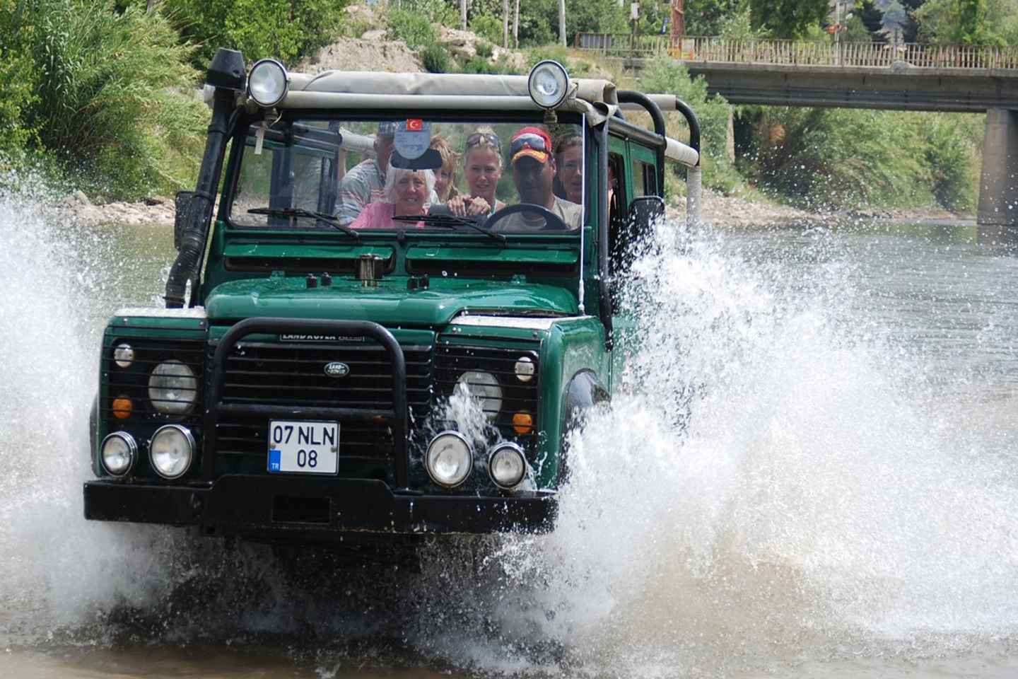 库萨达斯国家公园：越野车探险含午餐接送