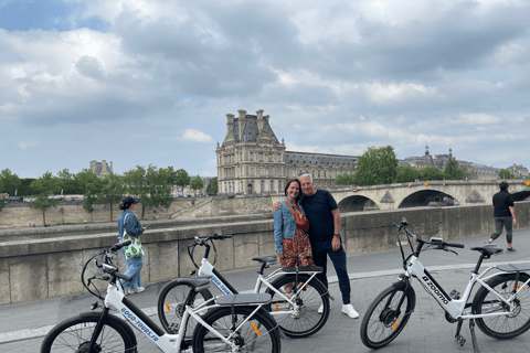 Paris: Afternoon E-Bike Guided Small Group Tour