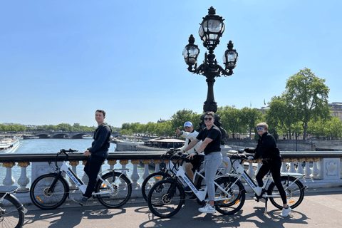 Paris: Afternoon E-Bike Guided Small Group Tour