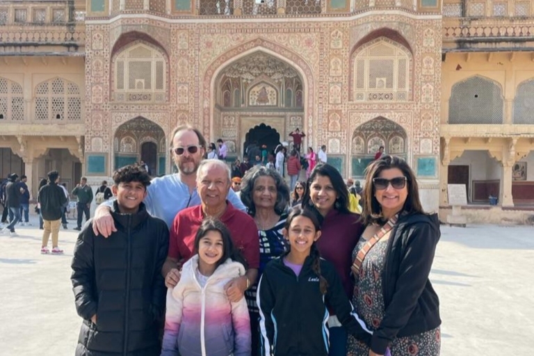 Jaipur: Private Full Day City Tour with Luxury & Fine Dine Tour with Lunch