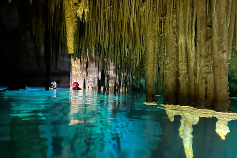 Mallorca: Exploração de cavernas aquáticas: tour guiadoMaiorca: excursão guiada à exploração de cavernas aquáticas