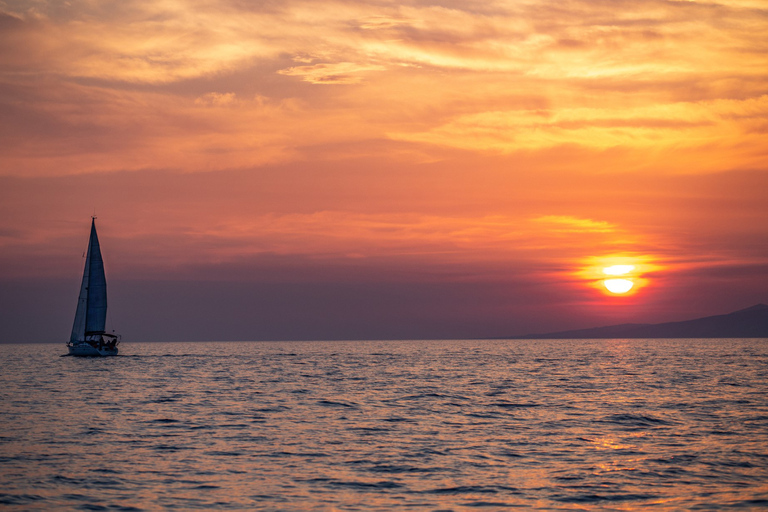 Heraklion: zeiltocht in de middag naar het eiland Dia met maaltijdZeiltocht met trefpunt