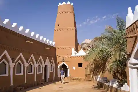 Riyadh: Ushaiqer Heritage Village Private Tour mit Mittagessen