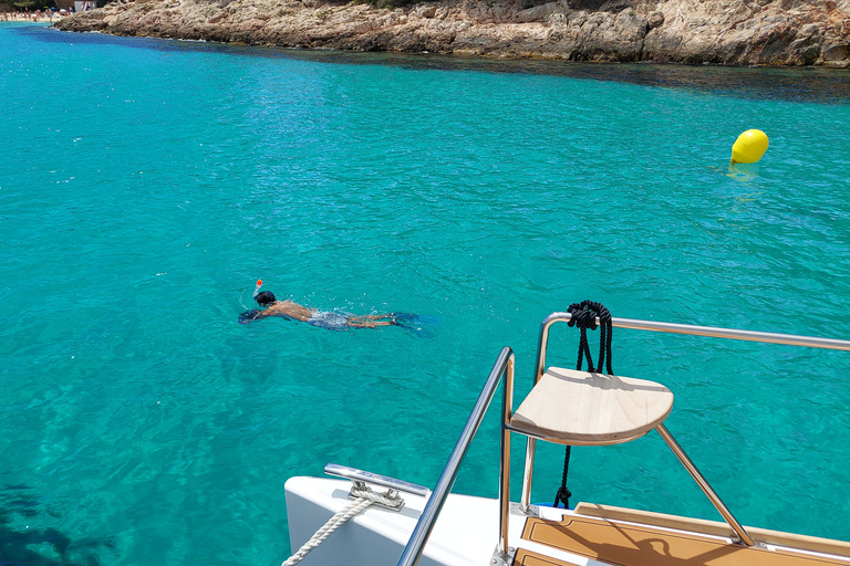 Snorklingsupplevelse ombord på E-Catamaran vid Palma BaySnorkling i Palma Bay