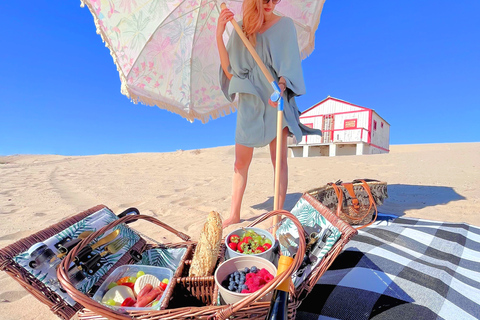 Lissabon > Brunch Strandpicknick mit Strandaufbau und TransfersBrunch-Picknick an der Costa die Caparica mit Transfers