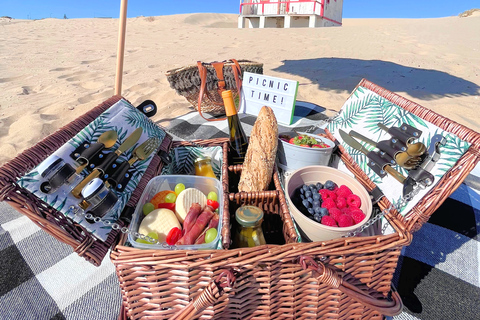 Lissabon > Brunch Strandpicknick mit Strandaufbau und TransfersBrunch-Picknick an der Costa die Caparica mit Transfers