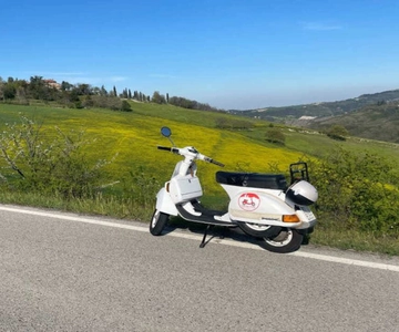 Vespa Tour in den Hügeln von Bologna