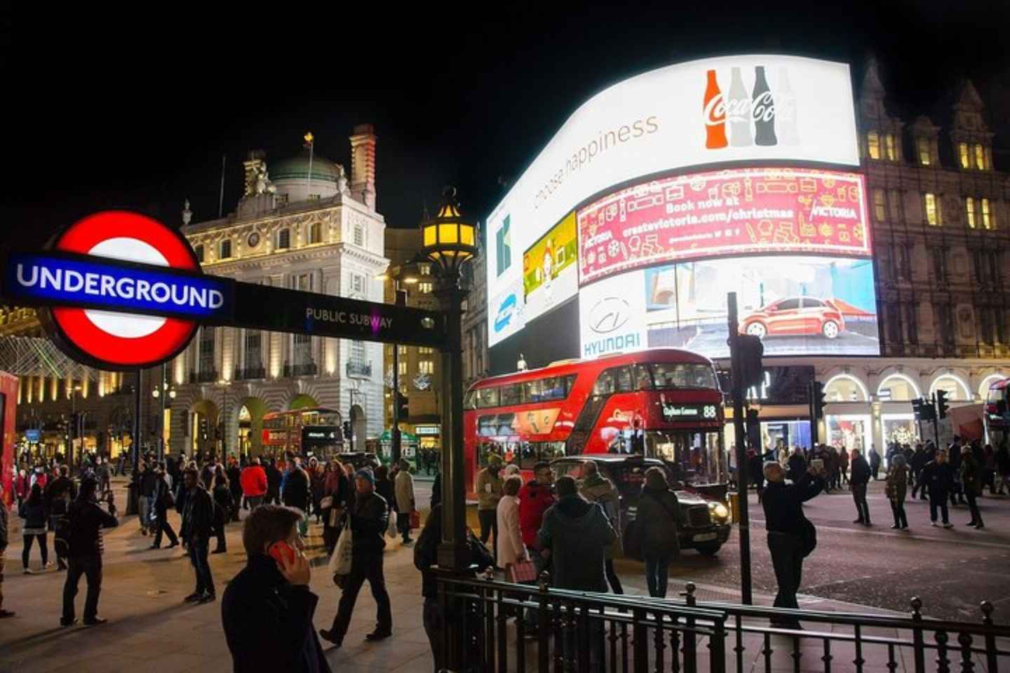 Private Custom Tour with a Local Guide London - 2 Hours Walking Tour