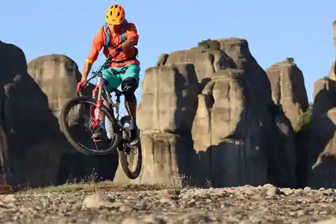 Meteora e-mtb Tour