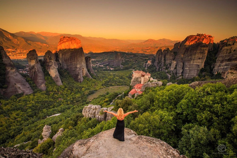 Athens: 2 Days in Meteora with 2 Guided Tours and Hotel Stay4-Star Hotel Option