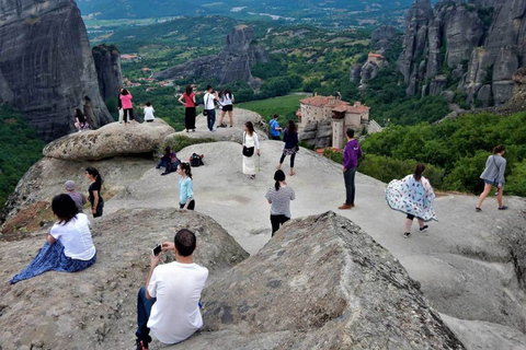 Athens: 2 Days in Meteora with 2 Guided Tours and Hotel Stay 4-Star Hotel Option