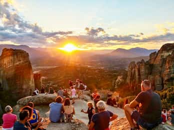 Athens: 2 Days in Meteora with 2 Guided Tours and Hotel Stay