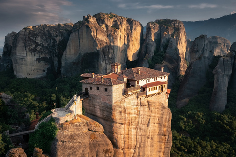 Athens: 2 Days in Meteora with 2 Guided Tours and Hotel Stay 4-Star Hotel Option