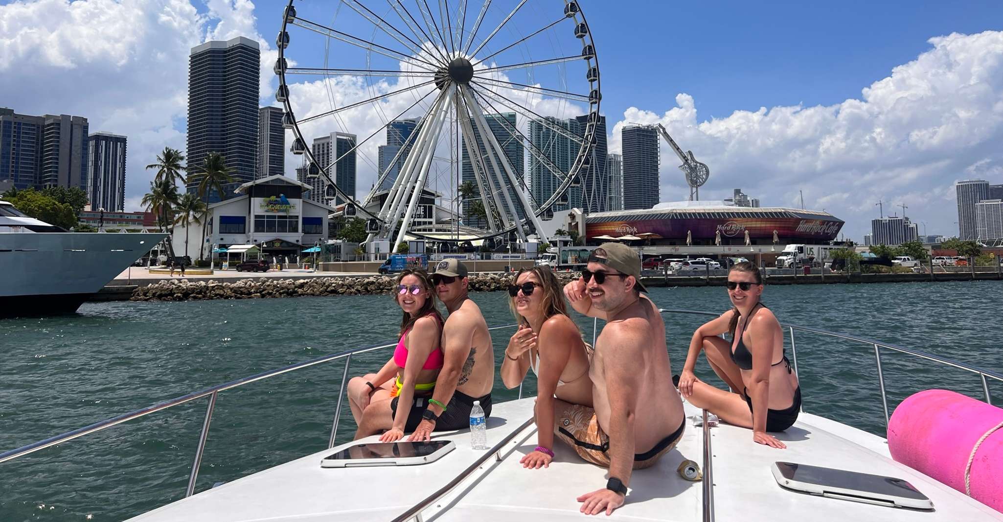 Miami, Visite de location de yachts privés avec Champagne et Snorkel - Hizvo