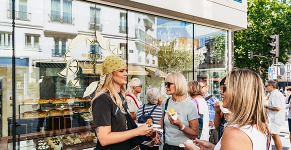 Paris: Montmartre Cheese, Wine & Pastry Guided Walking Tour