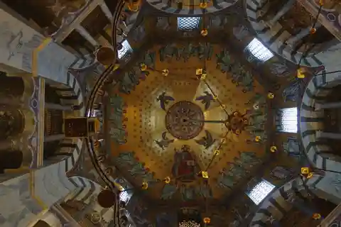 Akwizgran - Historyczna wycieczka piesza