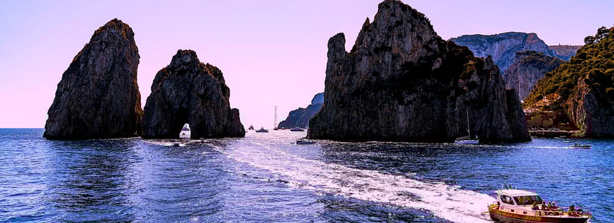 Capri : Croisière privée guidée et découverte de l'île au coucher du soleil