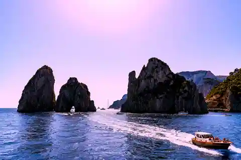 Capri: Privat guidad kryssning och höjdpunkter på ön vid solnedgången