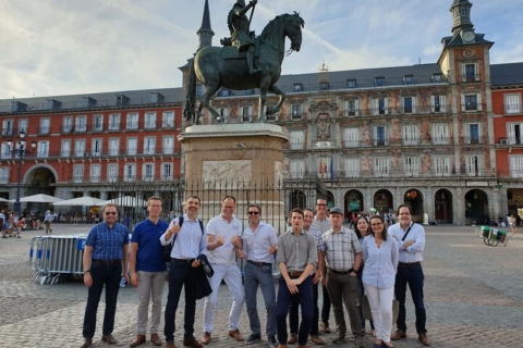 Madrid: Visita privada personalizada con guía localRecorrido a pie de 3 horas