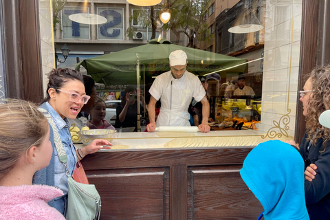 Heerlijke foodtour voor gezinnen 15+ iconisch Grieks eten