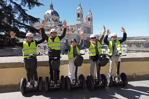 Madrid: Visita guiada de Segway a toda a Madrid