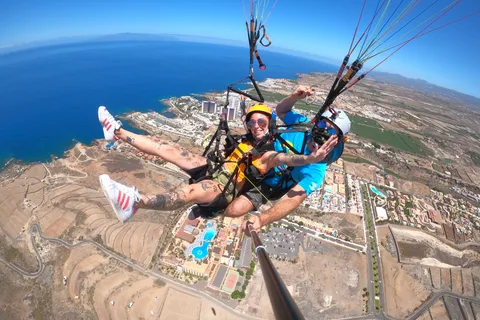 Tenerife: Paragliding with National Champion Paraglider