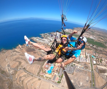 Tenerife: Paragliding with National Champion Paraglider