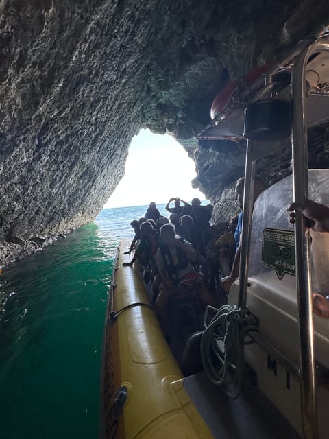 Excursión en barco a las cuevas de Sesimbra GetYourGuide