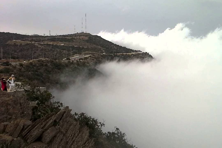 Höjdpunkter Stadsrundtur &amp; Rijal AlmaaHighlights Stadsvandring &amp; Rijal Almaa