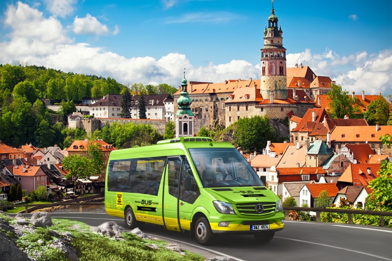 Český Krumlov: Tagesausflug ab Prag mit Tavernen-MittagessenTour auf Russisch