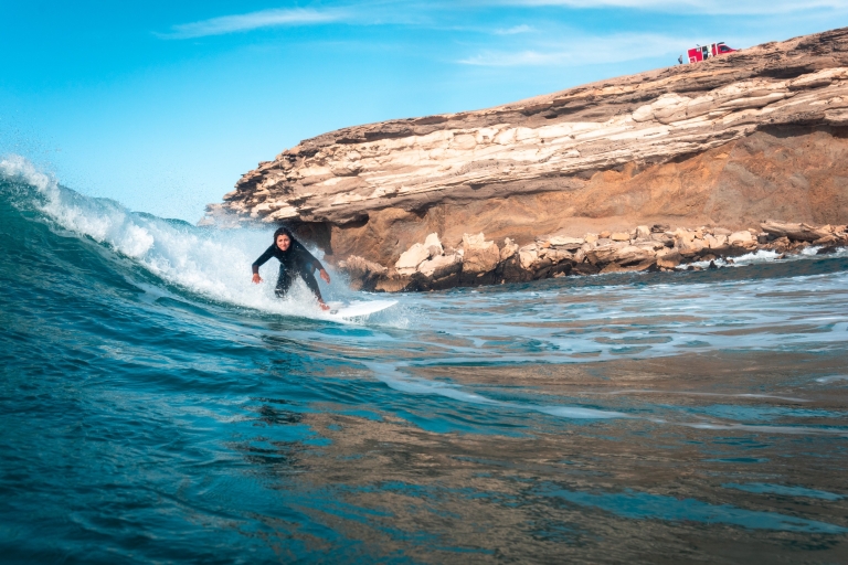 Learn to surf on the white beaches in Fuerteventura's south 3 days surf course on Fuerte's endless beaches incl. pick up