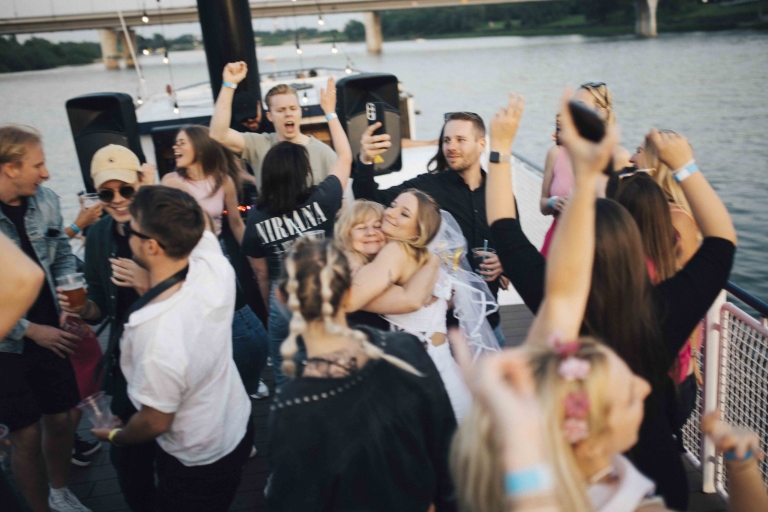 Warschau: Bootsparty, unbegrenzte Drinks & VIP-Club-Zutritt
