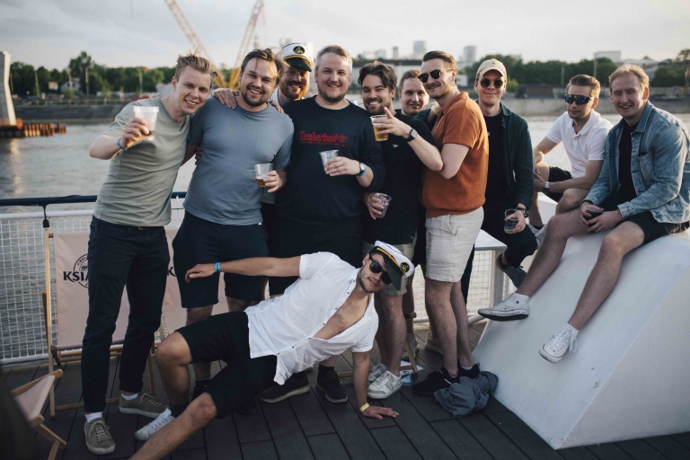 Warschau: bootfeest met onbeperkte drankjes en toegang tot de VIP-club