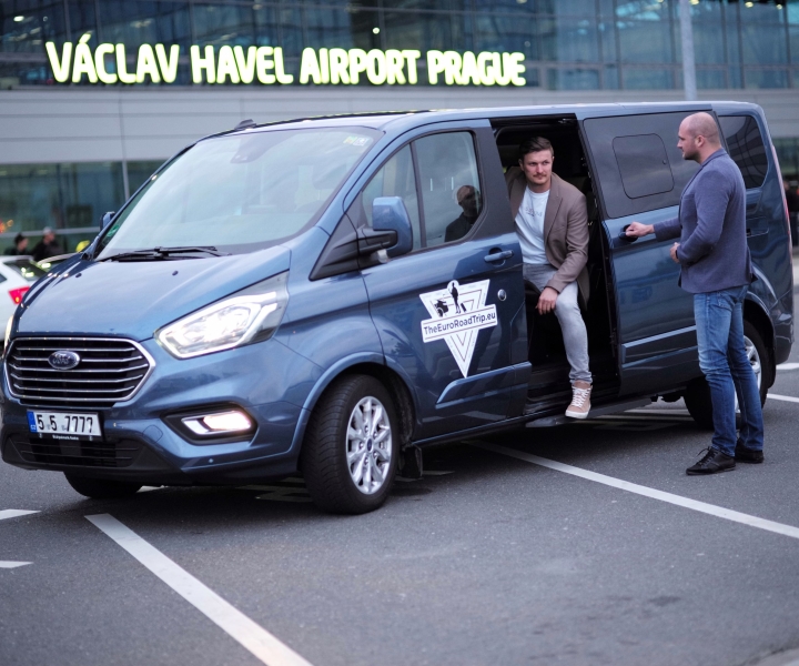 From Prague Airport: 1-Way Private Transfer to Prague